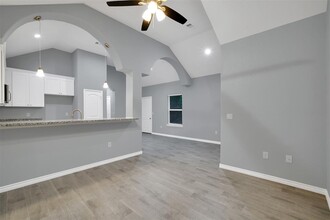 16943 W Dounreay St in Montgomery, TX - Building Photo - Building Photo