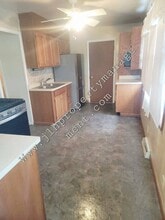 1511 Winter Dr in Freeport, IL - Building Photo - Building Photo