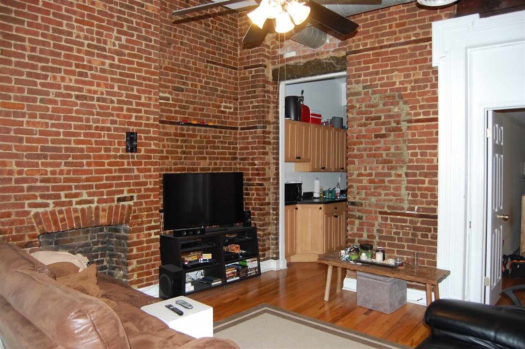 405 Washington St in Hoboken, NJ - Building Photo