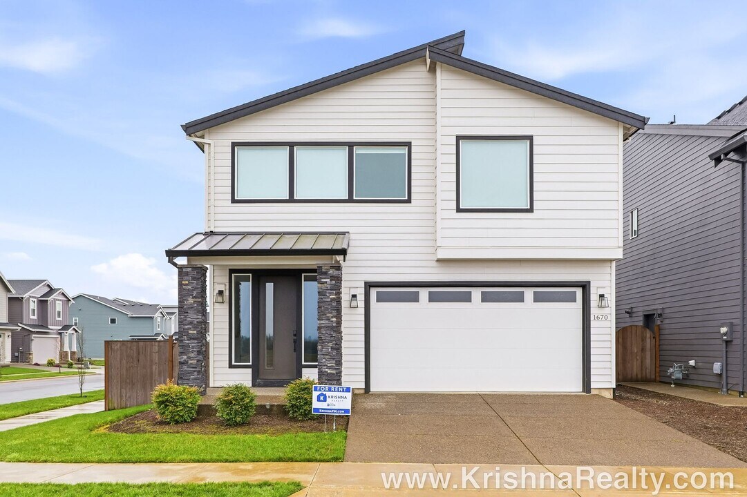 1670 37th Pl in Forest Grove, OR - Building Photo