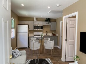 824 Coronado Ter, Unit 826 in Los Angeles, CA - Building Photo - Building Photo