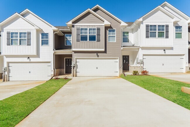 112 The Heights Dr in Calera, AL - Building Photo - Building Photo