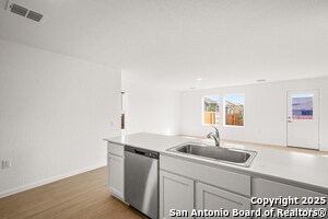 1314 Neria Lp in San Antonio, TX - Foto de edificio - Building Photo