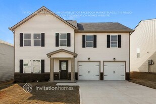 220 Green Pasture Rd in Fountain Inn, SC - Building Photo