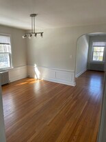 69 S Pine Creek Rd, Unit 69 S Pine Creek Rd in Fairfield, CT - Building Photo