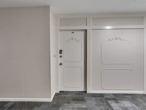 2601 Bellefontaine in Houston, TX - Building Photo - Building Photo