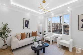 25 Russell Ave, Unit Apt 3 in Edgewater, NJ - Building Photo - Building Photo