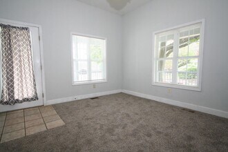 505 W State St in Springfield, MO - Building Photo - Building Photo