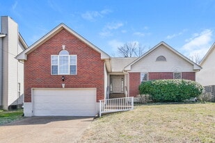 3708 Seasons Dr in Nashville, TN - Building Photo