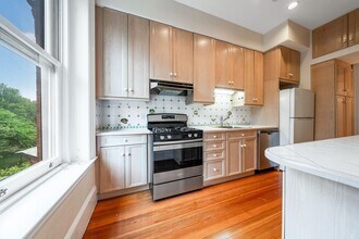 218 Commonwealth Ave in Boston, MA - Building Photo - Building Photo