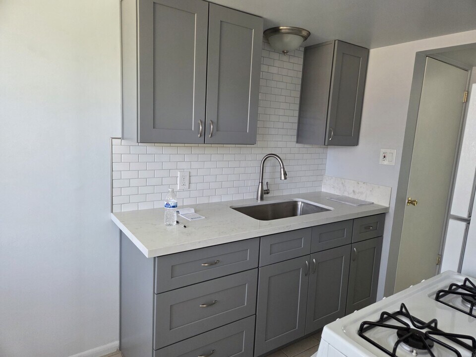 6249 N 12th St in Phoenix, AZ - Foto de edificio