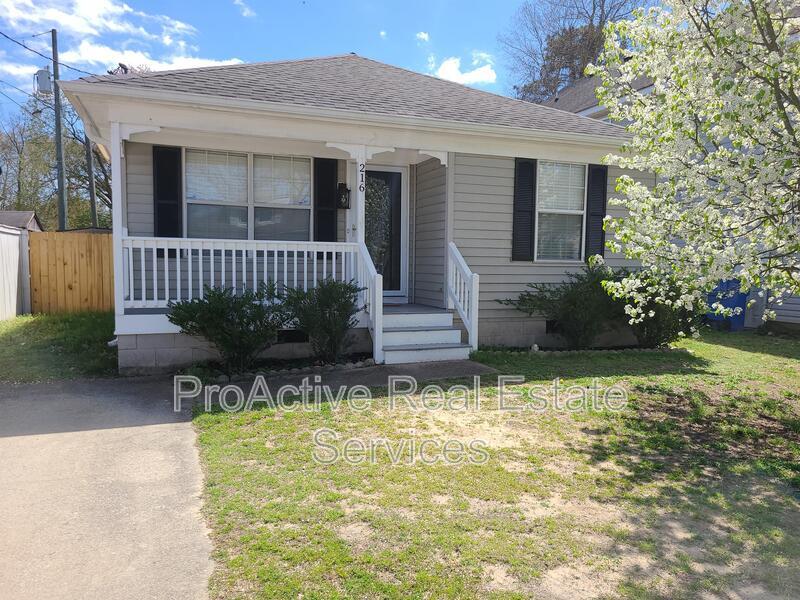 216 Diamond Ave in Chesapeake, VA - Building Photo