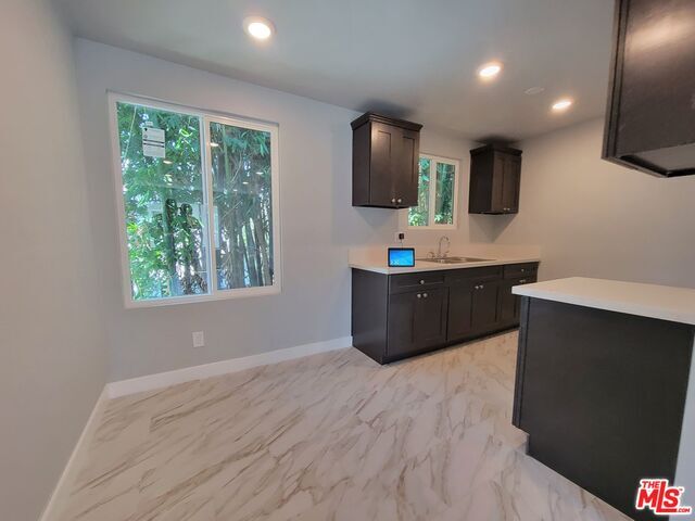 2622 S Orange Dr-Unit -3 in Los Angeles, CA - Building Photo