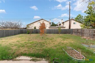 8408 Maine Dr in Austin, TX - Building Photo - Building Photo