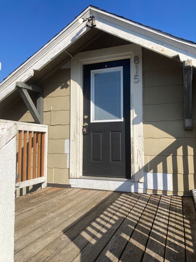812 NE Killingsworth Ct in Portland, OR - Building Photo - Building Photo