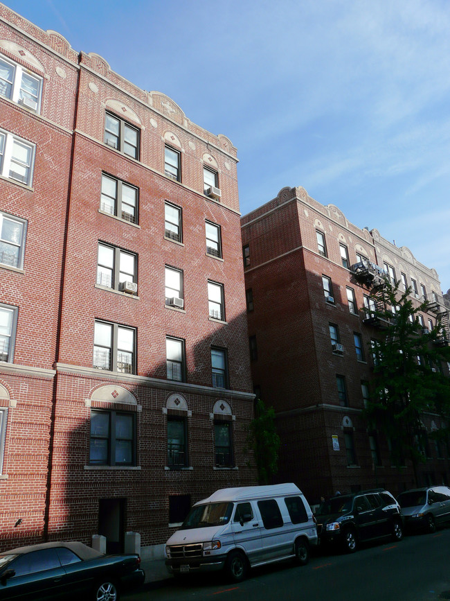 2497 Grand Ave in Bronx, NY - Building Photo - Building Photo