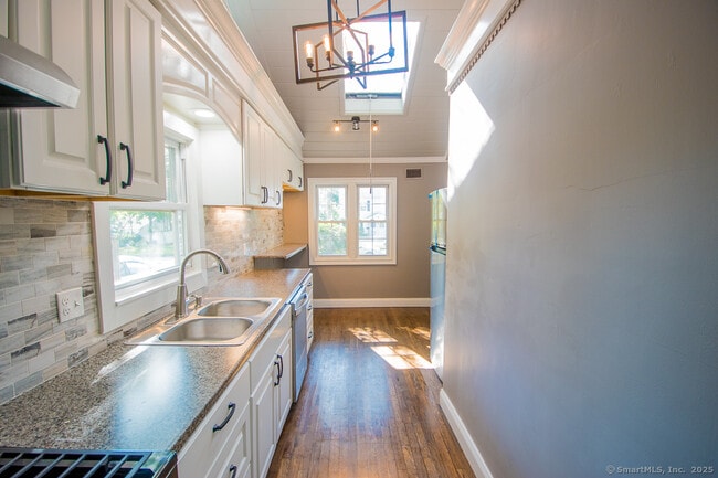 108 Cortland Cir in West Hartford, CT - Building Photo - Building Photo