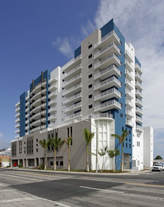 Stadium Tower in Miami, FL - Foto de edificio