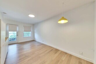 2020 S Congress Ave in Austin, TX - Foto de edificio - Building Photo