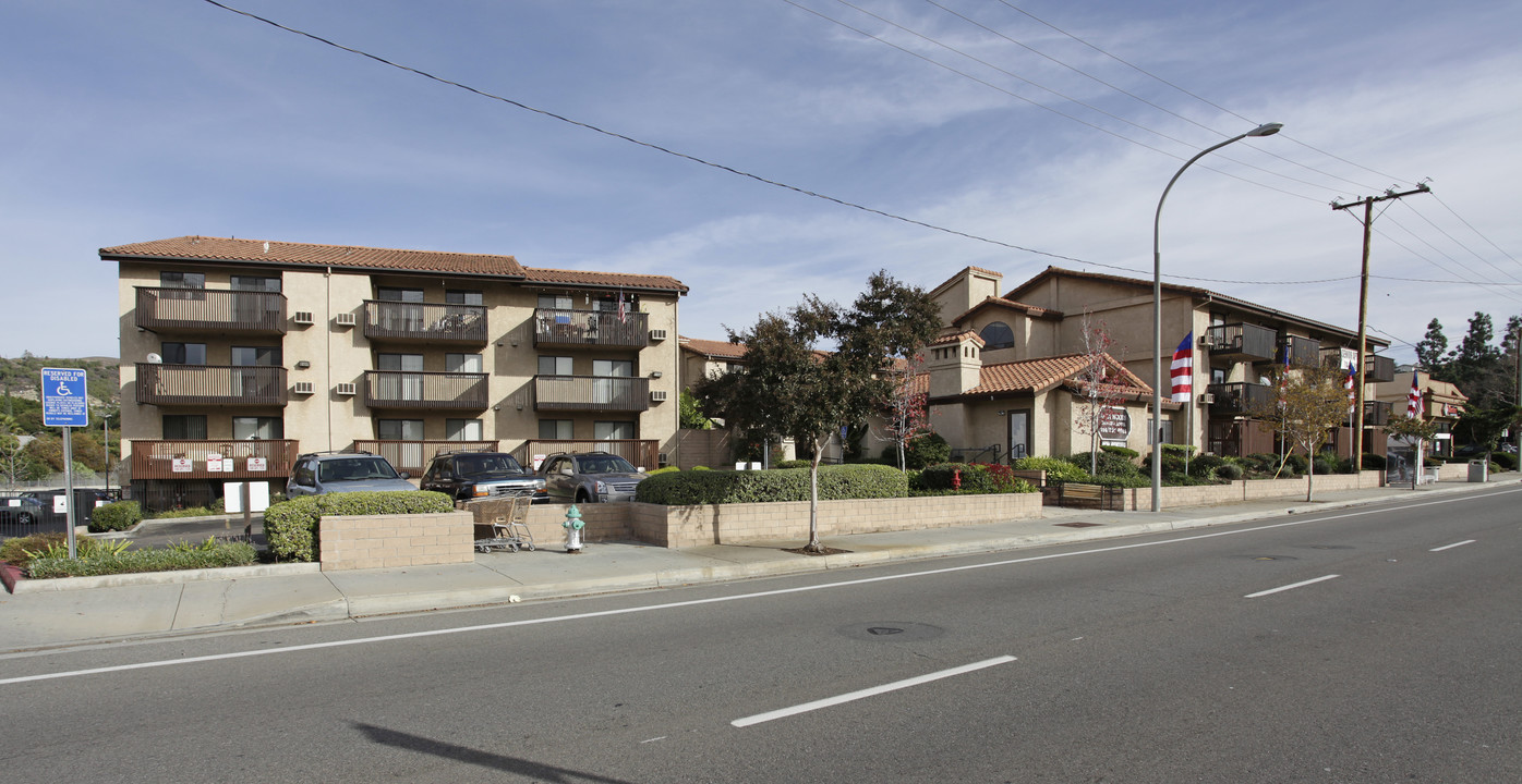 Brea Woods Senior Apartments in Brea, CA - Building Photo