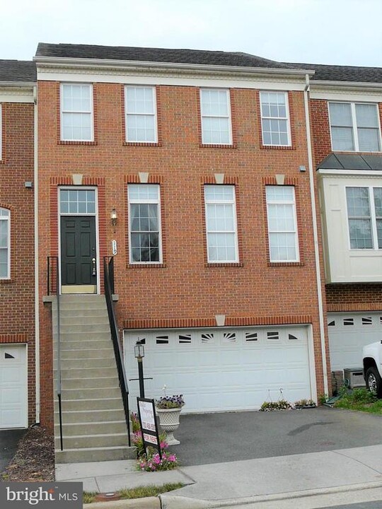 119 Misty Pond Terrace in Purcellville, VA - Foto de edificio