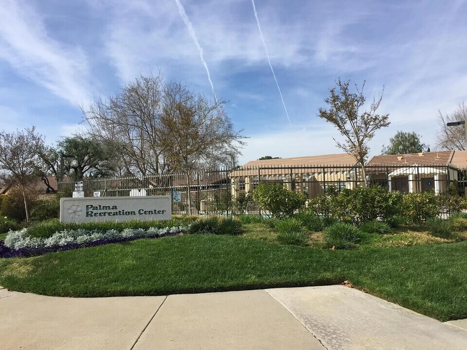 25659 Palma Alta Dr in Santa Clarita, CA - Building Photo