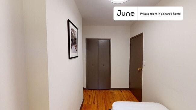 Room in Shared 3 bed/1 bath home, Unit B in New York, NY - Foto de edificio - Building Photo
