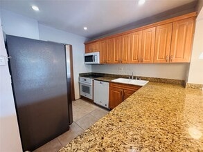 8020 Colony Cir N in Tamarac, FL - Building Photo - Building Photo