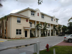 1928 Vía Granada-Unit -128 in Boynton Beach, FL - Building Photo - Building Photo