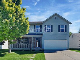 143 E Pine Ridge Dr in Westfield, IN - Building Photo