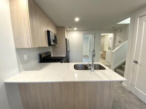 8309-8102 102 St NW in Edmonton, AB - Building Photo - Building Photo