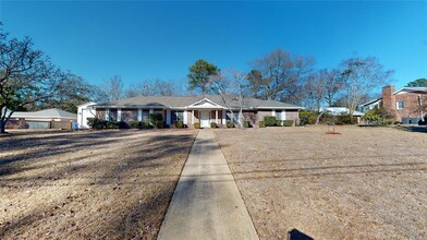 116 Heritage Hills Dr in Prattville, AL - Building Photo - Building Photo