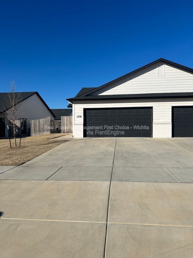 1736 E Decarsky Ct in Derby, KS - Building Photo - Building Photo