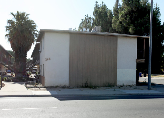 340-348 N Lemoore Ave in Lemoore, CA - Building Photo - Building Photo