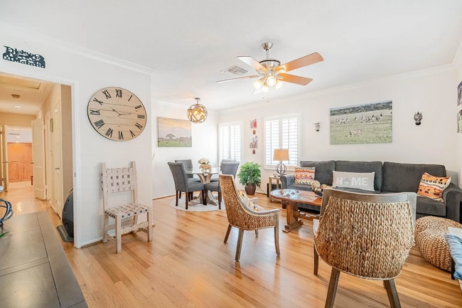 property at 2120 N Valley St