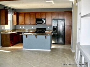 1104 Calabria St in Santee, CA - Foto de edificio - Building Photo