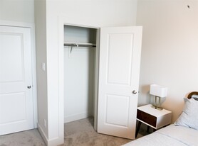 5203 Burress Springs Ln in Houston, TX - Building Photo