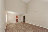 3807 Meadow Creek Dr in Norcross, GA - Building Photo - Building Photo