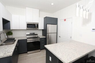 901 E Yuma Ave-Unit -1807 in McAllen, TX - Foto de edificio - Building Photo