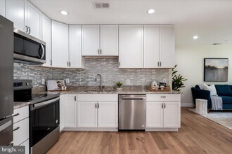 1400 Lower View Ct in Crownsville, MD - Building Photo - Building Photo