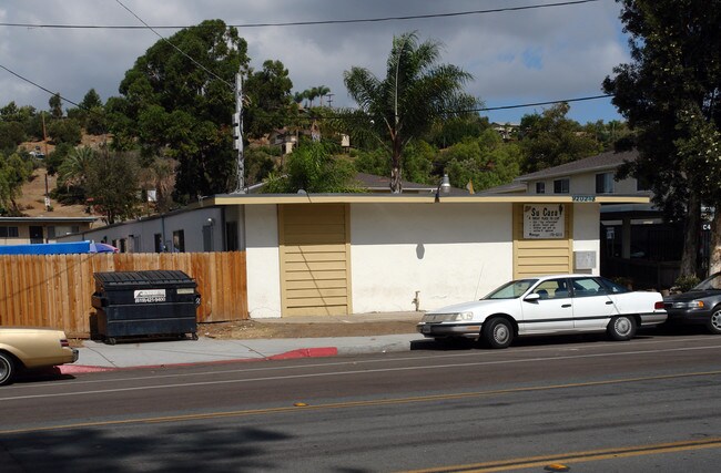 9202-9208 Kenwood Dr in Spring Valley, CA - Building Photo - Building Photo