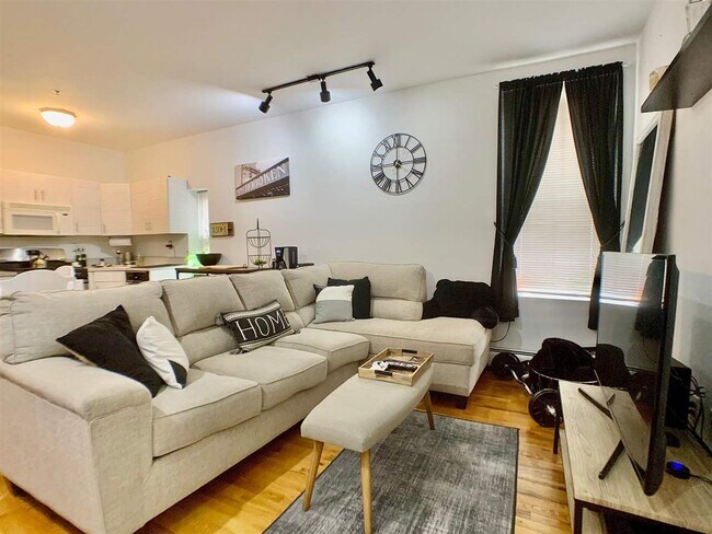 601 Monroe St-Unit -1A in Hoboken, NJ - Building Photo - Building Photo