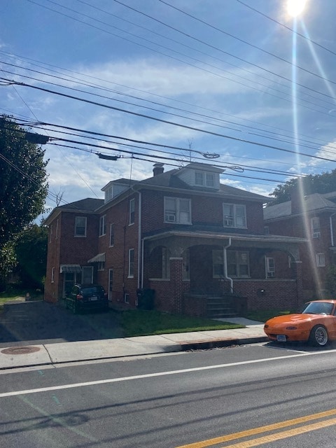 319 Amherst St, Unit Apt #2 in Winchester, VA - Building Photo