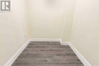 2929 Aquitaine Ave in Mississauga, ON - Building Photo - Building Photo