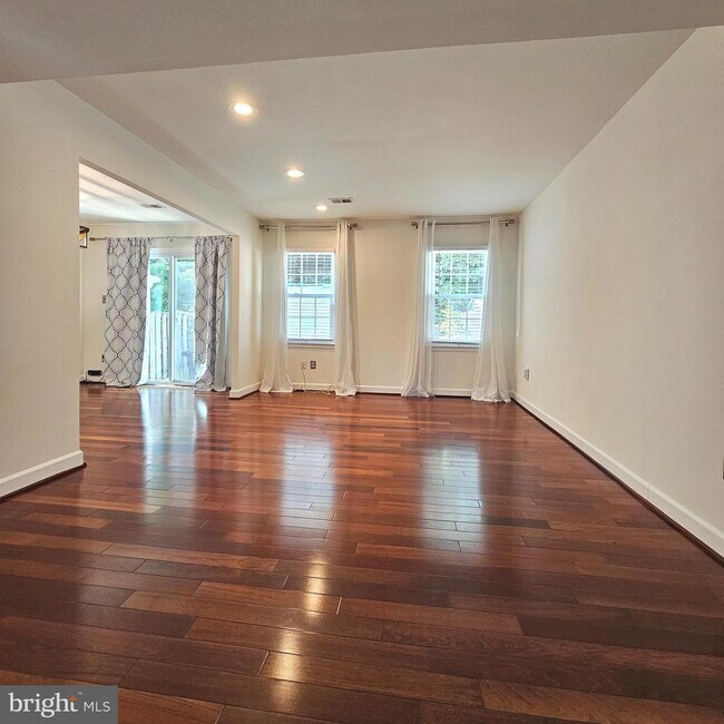 property at 5428 Donnelly Ct