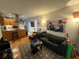 24 St Cyprians Pl, Unit 2R in Boston, MA - Building Photo