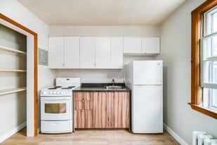 1066-1066 Tower Rd in Halifax, NS - Building Photo