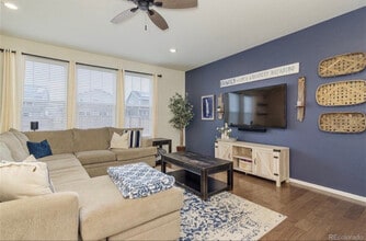 10474 Evansville St in Parker, CO - Foto de edificio - Building Photo