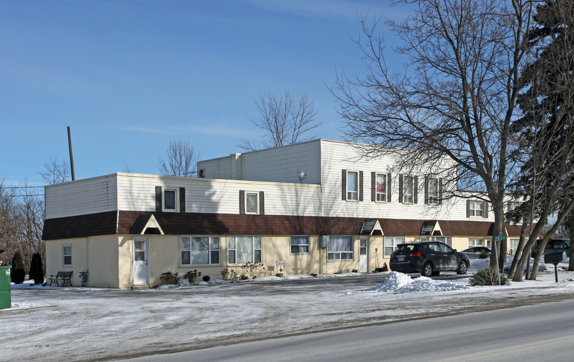 2834 Hwy-2 in Clarington, ON - Building Photo