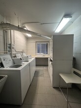 742 W Buena Ave, Unit 308 in Chicago, IL - Building Photo - Building Photo